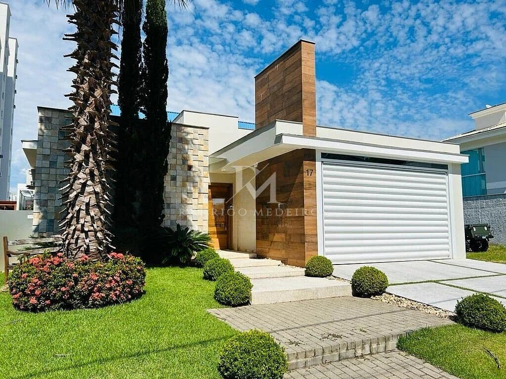 Casa 3 Dormitórios (1 Suíte) - Pedra Branca, Palhoça - SC — foto 1