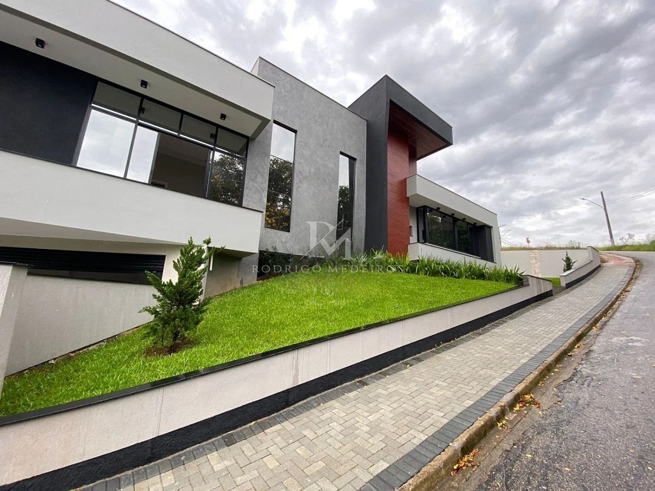 Casa 3 Dormitórios ( 2 Suítes) - Pedra Branca, Palhoça/SC — foto 1