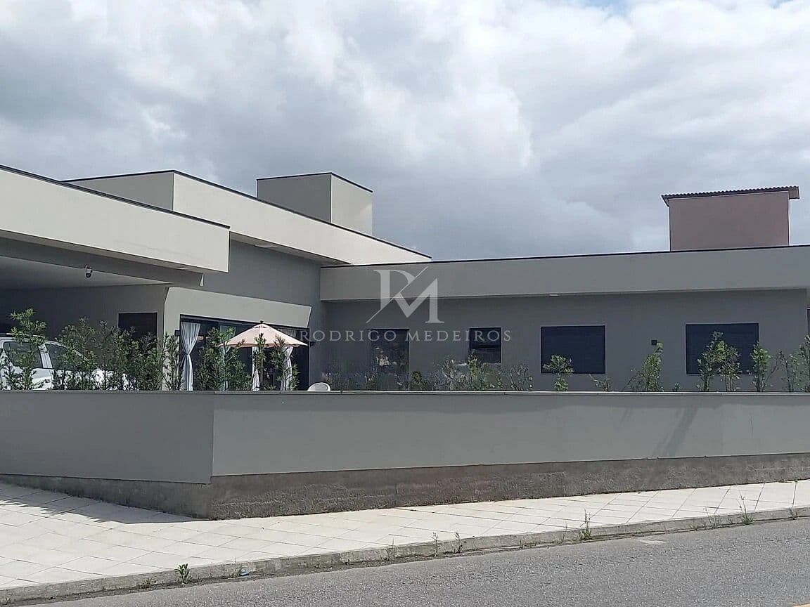 Casa 3 Suítes - Pedra Branca, Palhoça-SC — foto 1