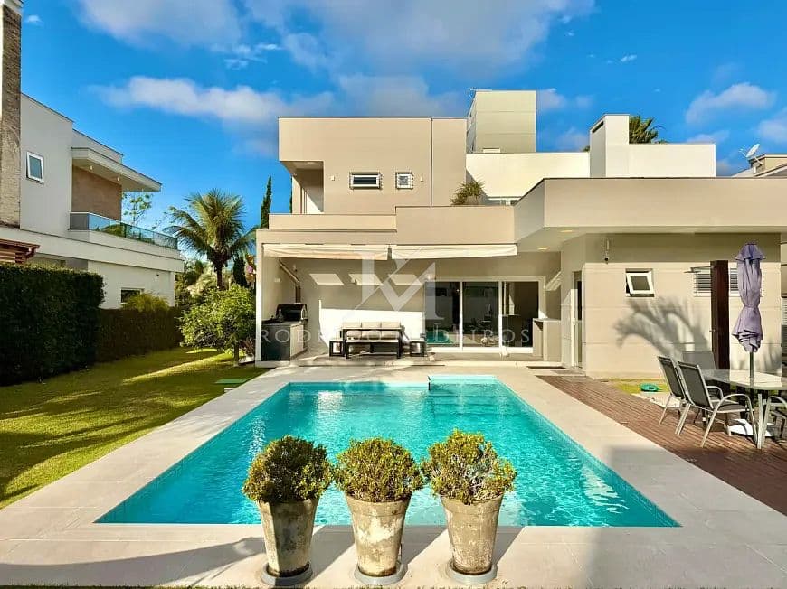 Casa com 2 suítes e espaço gourmet em Jurerê Internacional, Florianópolis/SC — foto 1