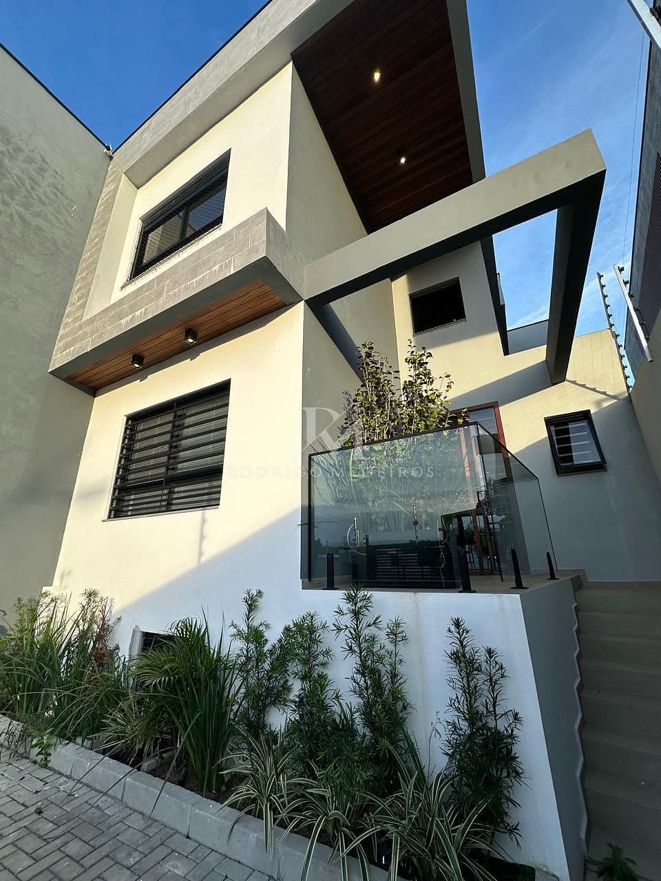 Casa 4 Dormitórios (3 Suítes) - Santo Antônio de Lisboa, Florianópolis-SC — foto 1