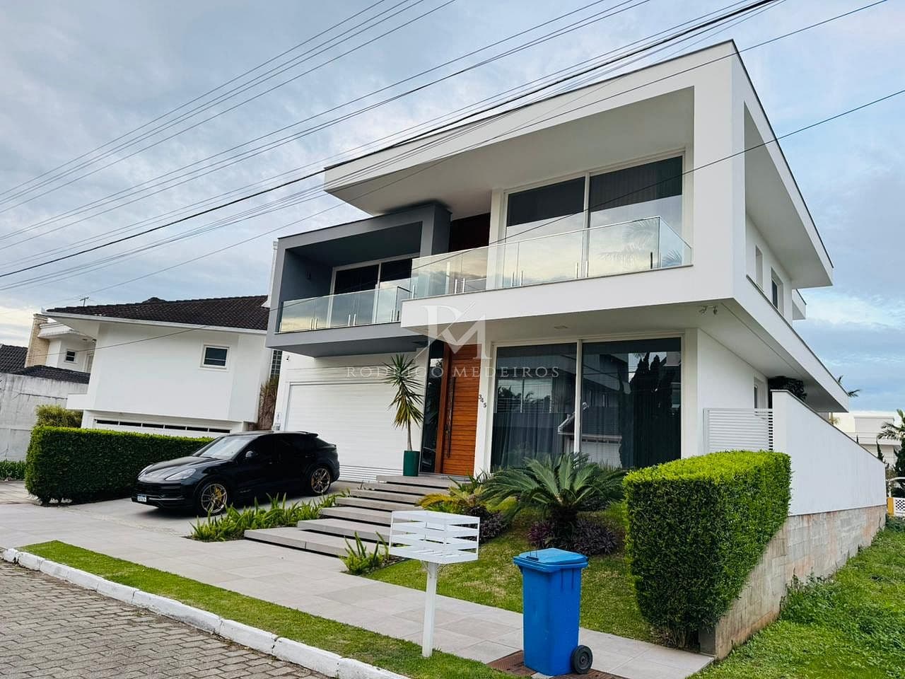 Casa à venda com 4 suítes em Jurerê Internacional, Florianópolis/SC — foto 1