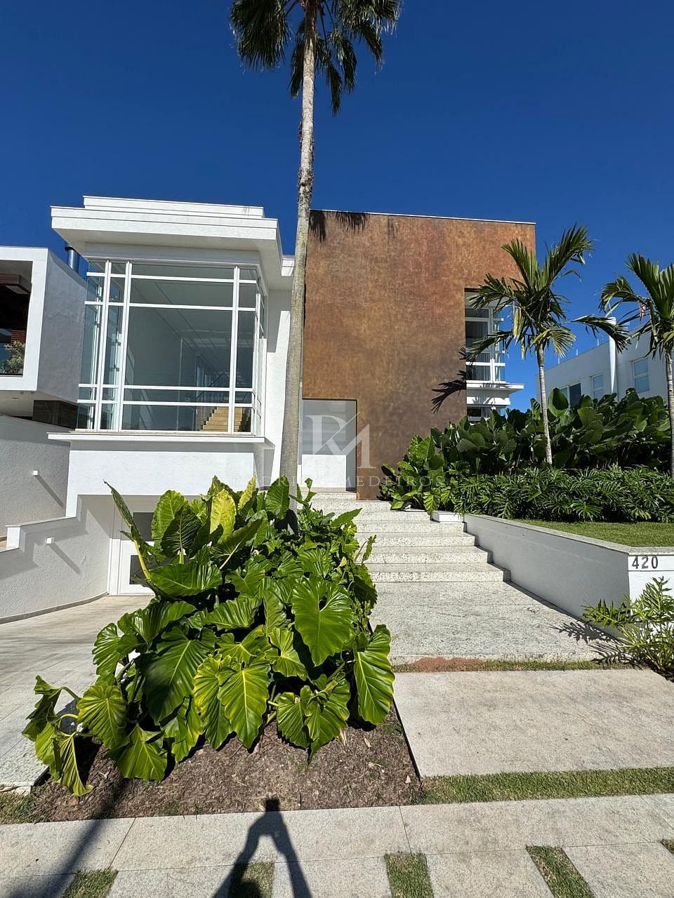 Casa à venda em Jurerê Internacional, Florianópolis-SC, com 4 suítes — foto 1