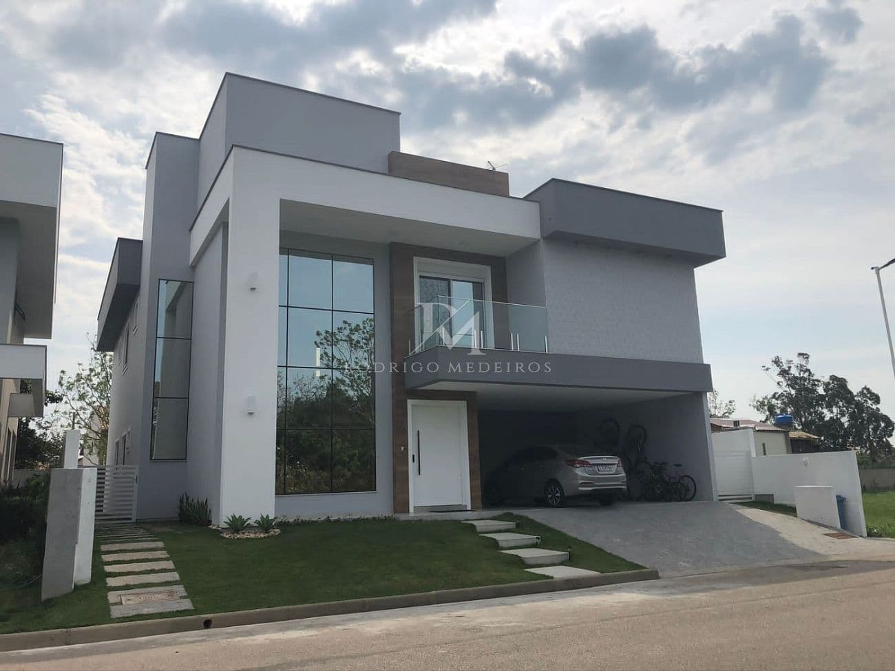 Casa em condomínio com 5 suítes na Cachoeira do Bom Jesus, Florianópolis-SC — foto 1