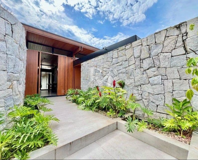 Casa com 3 dormitórios à venda no Córrego Grande, Florianópolis — foto 1