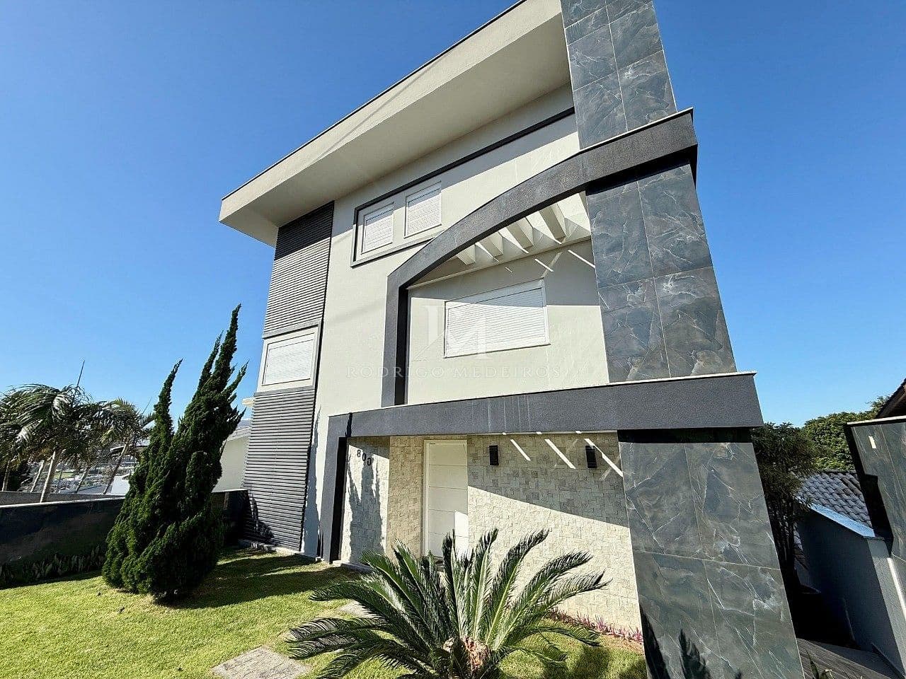 Casa de alto padrão com 6 dormitórios no Bosque das Mansões, São José/SC — foto 1