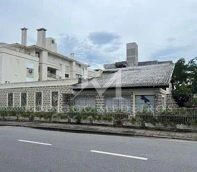 Casa à venda em Canasvieiras, Florianópolis – 5 quartos e piscina — foto 1