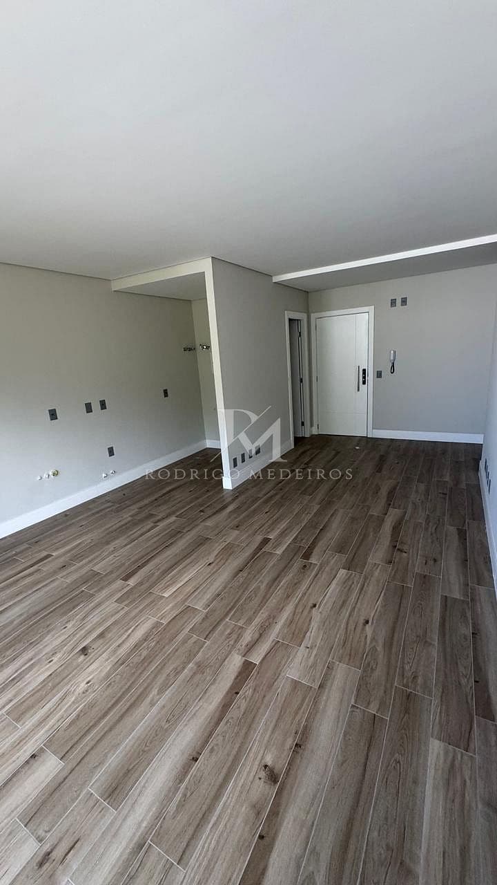 Apartamento sofisticado com 2 suítes na Avenida Santa Catarina, Bal. Camboriú — foto 1