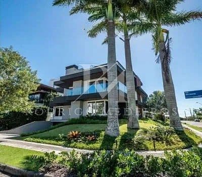 Casa de 7 suítes à venda em Jurerê Internacional, Florianópolis/SC — foto 1