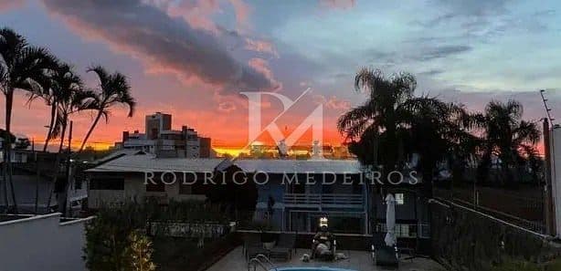 Casa de 5 quartos à venda em Coqueiros, Florianópolis — foto 1