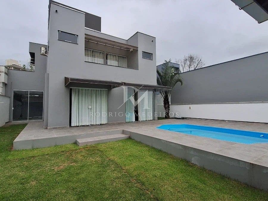 Casa mobiliada com 5 quartos e piscina na Pedra Branca, Palhoça/SC — foto 1