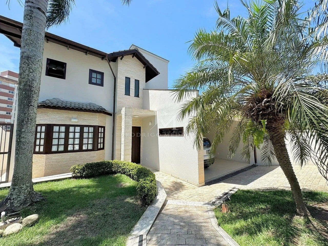 Casa com 4 dormitórios à venda no Córrego Grande, Florianópolis — foto 1