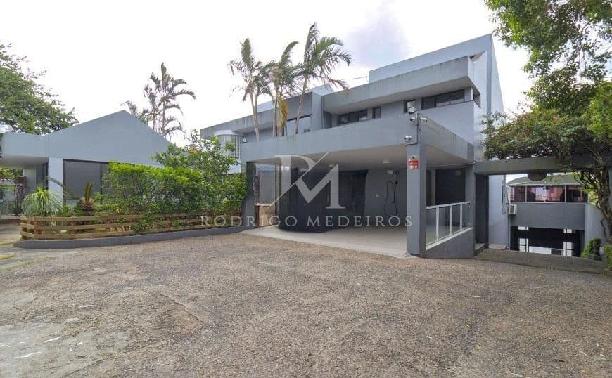 Casa com 5 dormitórios e vista para o mar no João Paulo, Florianópolis-SC — foto 1