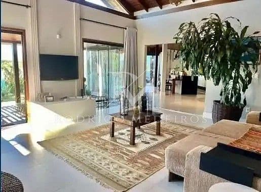 Casa com 3 dormitórios em frente à Lagoa Pequena no Campeche — foto 1