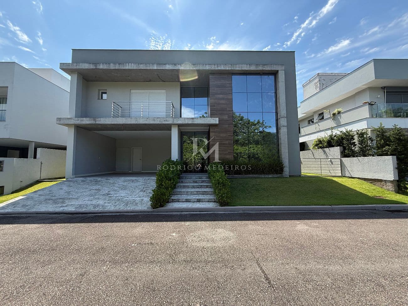 Casa em condomínio com 3 suítes na Cachoeira do Bom Jesus, Florianópolis-SC — foto 1