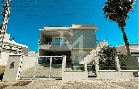 Casa de alto padrão com 4 quartos na Pedra Branca, Palhoça — foto 1