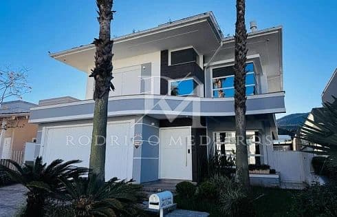 Casa de alto padrão com 3 suítes na Pedra Branca, Palhoça — foto 1