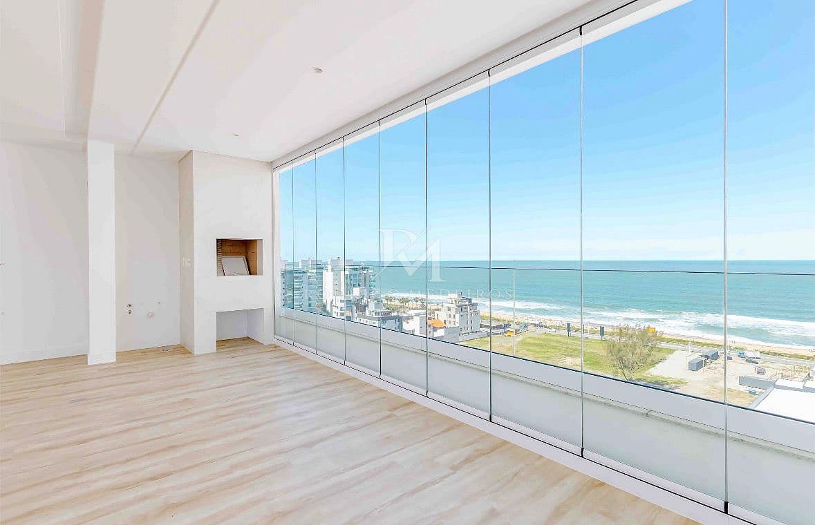 Apartamento com 3 suítes na Praia Brava, Itajaí — foto 1