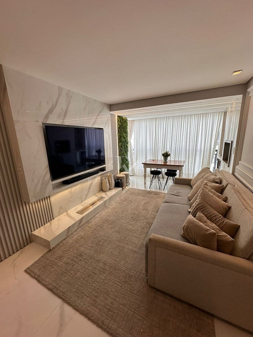 Apartamento com 3 dormitórios no Abraão, Florianópolis — foto 1