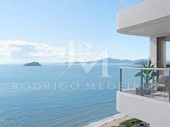 Apartamento com 3 suítes a 180m da praia em Balneário Piçarras — foto 1