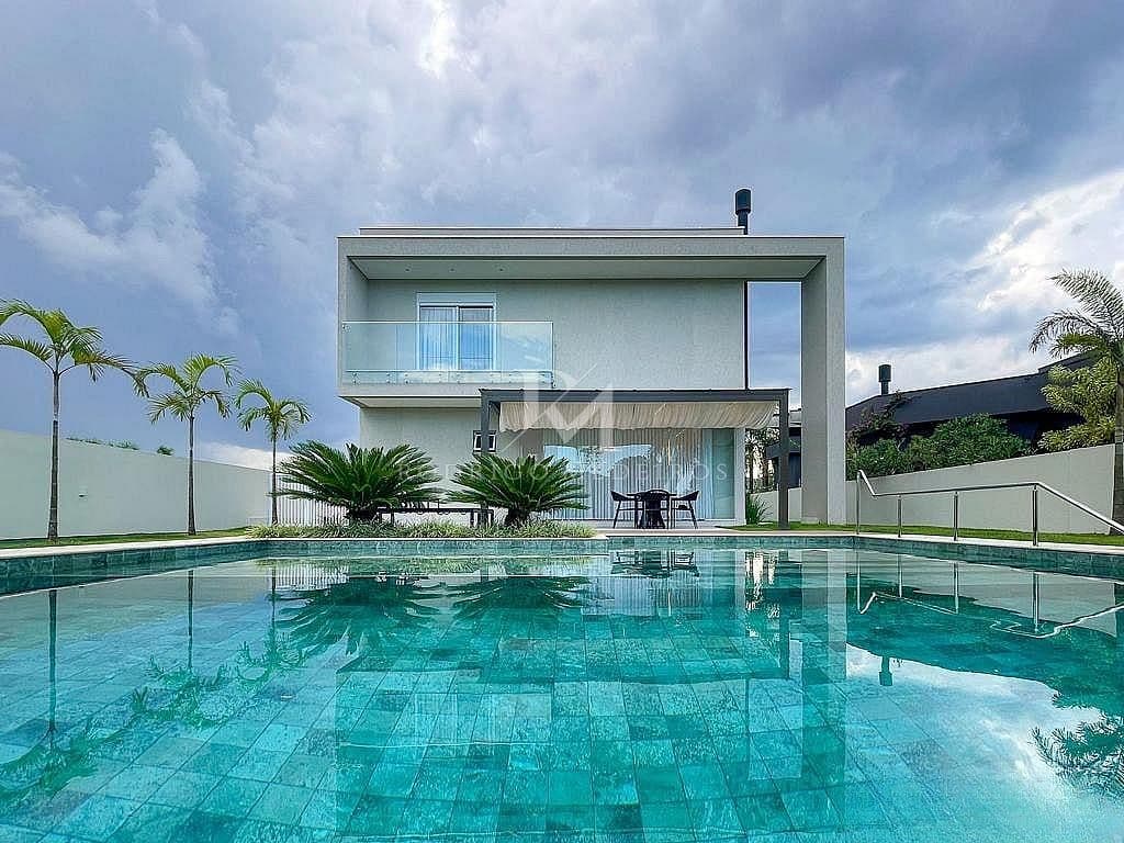 Casa com 4 suÍtes á venda no Reserva Camboriú Yacht & Golf em Camboriú — foto 1