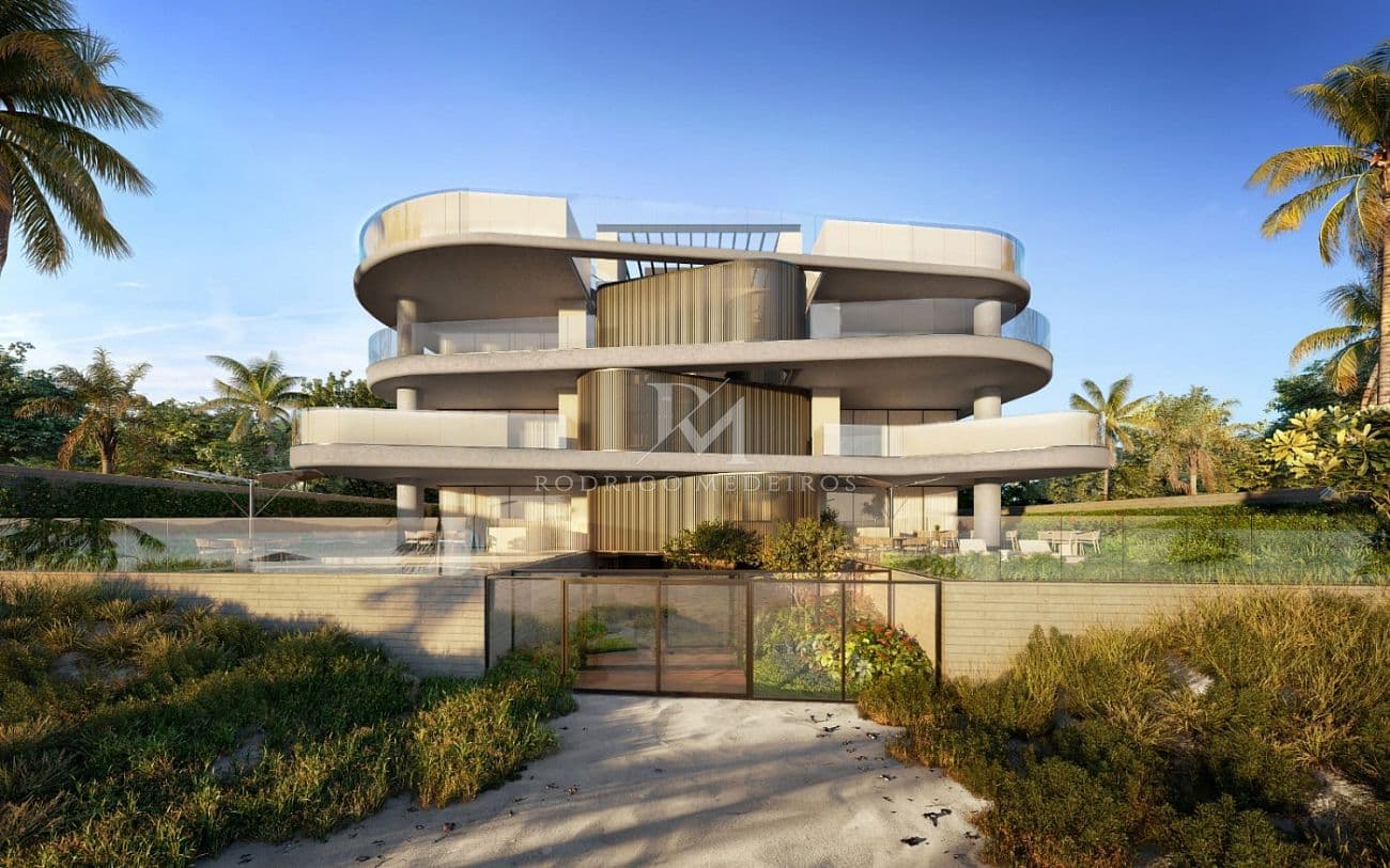 Apartamentos frente mar com 4 suítes na Praia do Estaleiro — foto 1