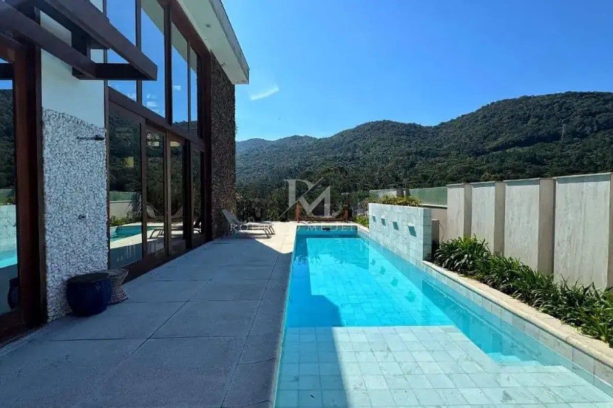 Casa em Condomínio com 4 Suítes – Itacorubi – Florianópolis — foto 1