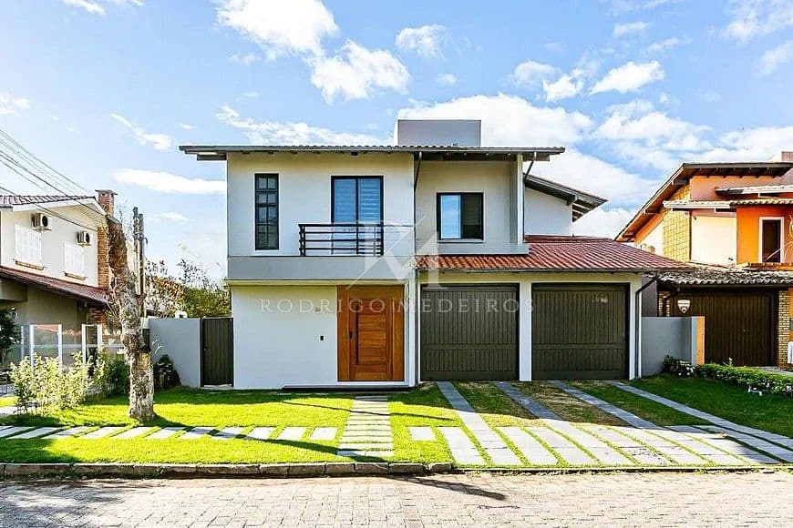 Casa com 4 suítes e piscina à venda em Jurerê Internacional – 350m² — foto 1