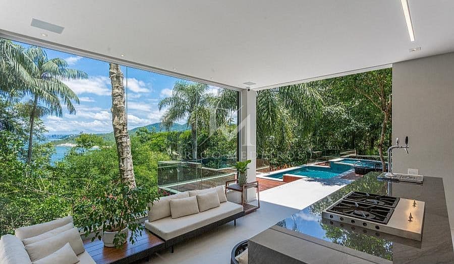 Casa 4 Suítes, Piscina, Vista Para o Mar - Praia do Estaleiro-BC — foto 1