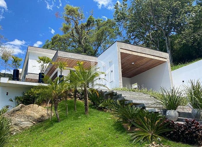 Casa 4 Suítes, Piscina, Churrasqueira com Vista Para o Mar - Balneário Camboriú/SC — foto 1