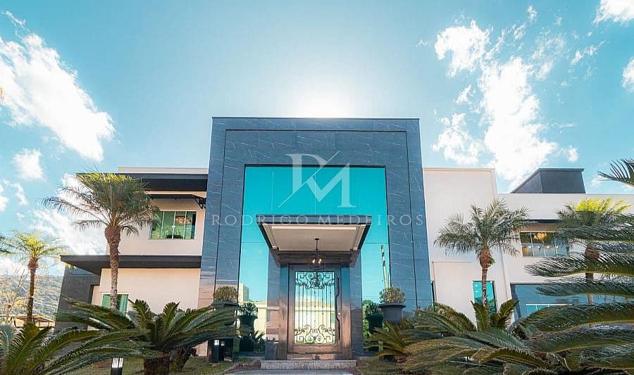 Casa Mobiliada, 3 Suítes Piscina, Jardim eTerraço - Itapema-SC — foto 1