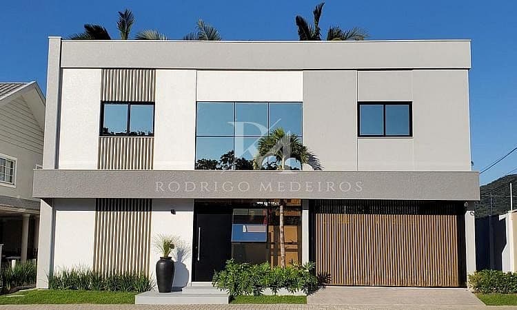 Casa 4 Suítes, Piscina, Churrasqueira - Balneário Camboriú/SC — foto 1