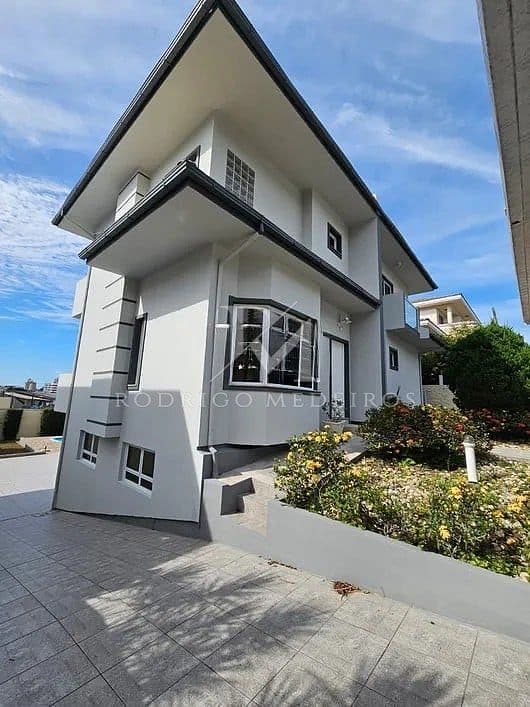 Casa 5 Dormitórios (2 Suítes), Piscina - Bosque das Mansões, São José-SC — foto 1