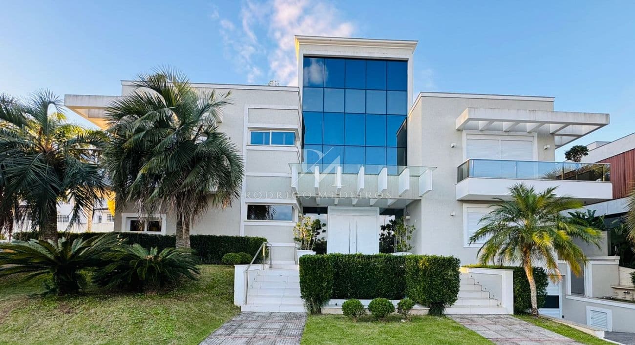 Casa 9 Dormitórios (8 Suítes), Piscina - Jurerê Internacional, Florianópolis/SC — foto 1