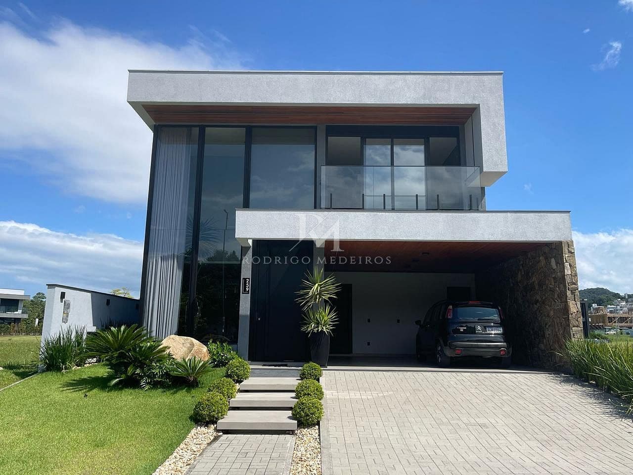 Casa com 4 dormitórios à venda na Pedra Branca, Palhoça — condomínio completo — foto 1