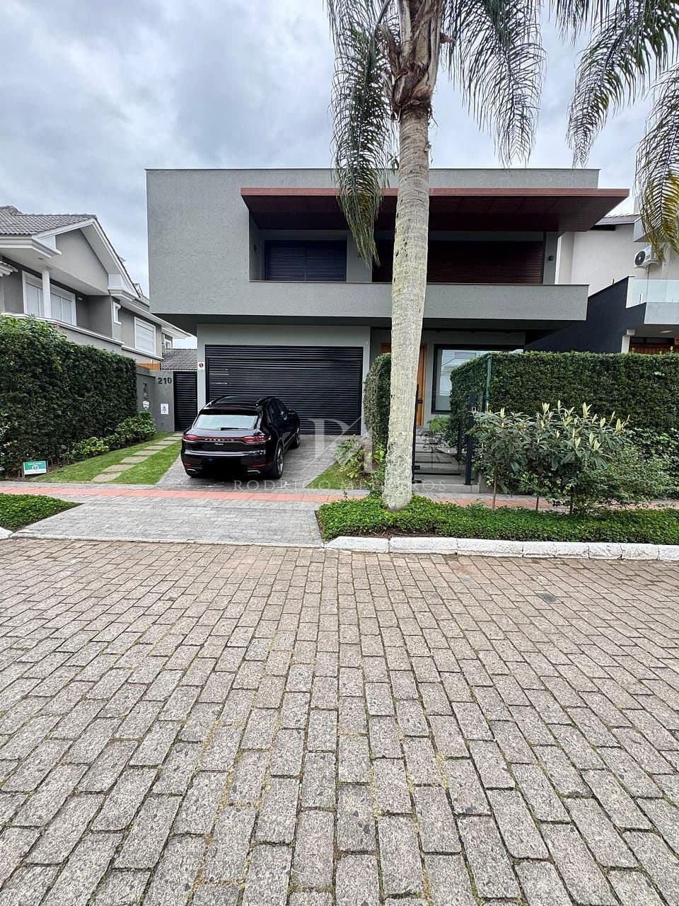 Casa 5 Dormitorios (4 Suites), Mobiliado, Piscina - Jurerê Internacional, Florianópolis/SC — foto 1