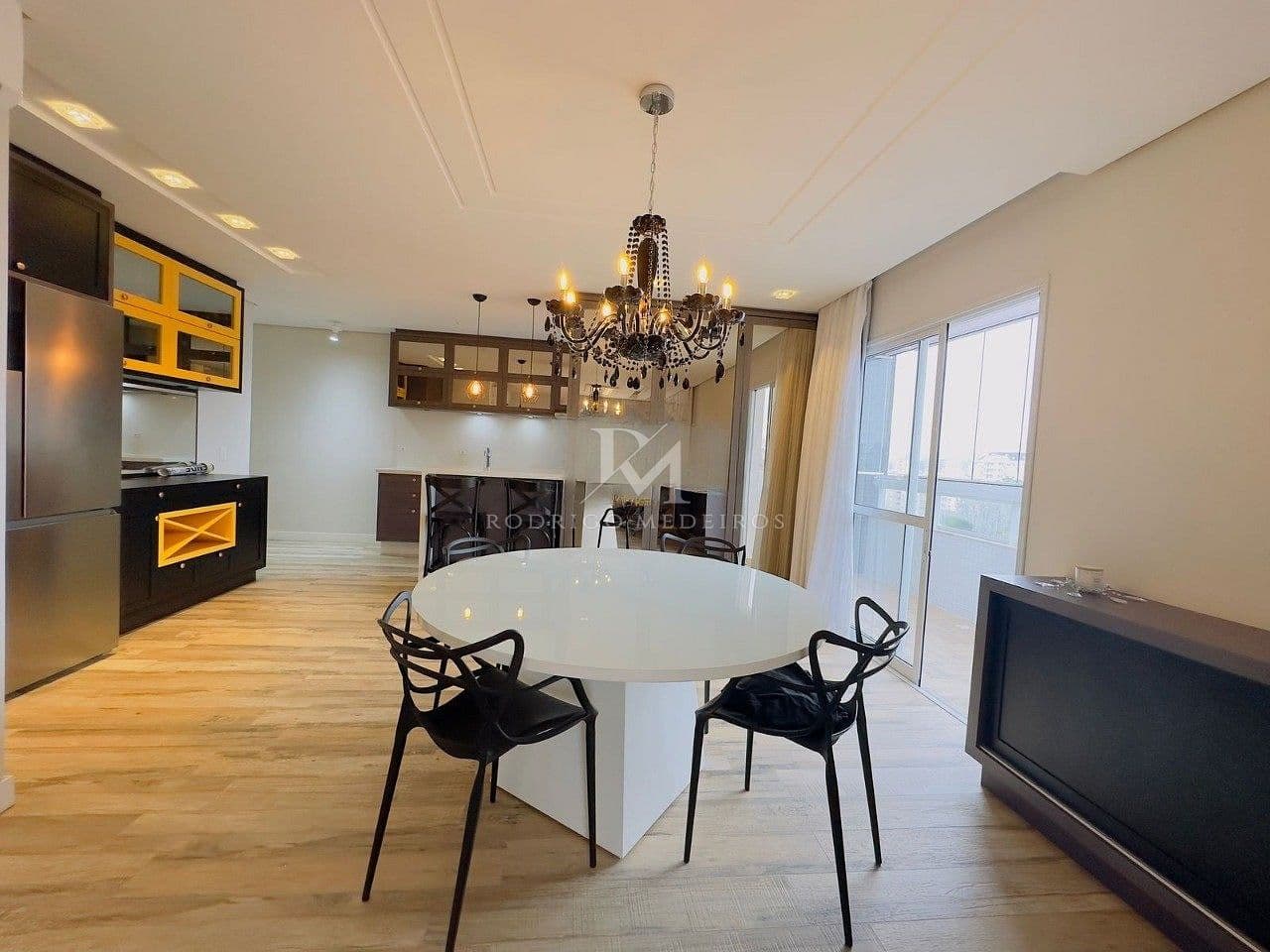 Cobertura 2 Dormitórios (1 Suíte) - Abraão, Florianópolis/SC — foto 1