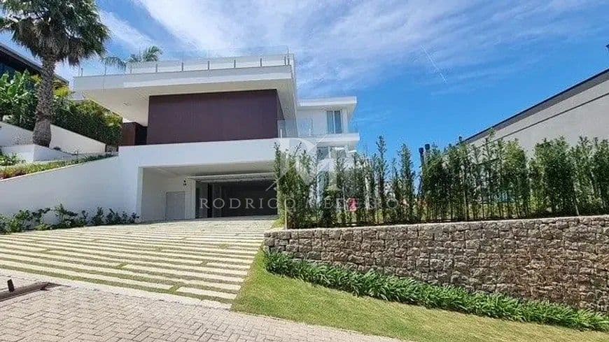 Casa 4 Dormitórios (3 Suítes) - Cacupé, Florianópolis/SC — foto 1