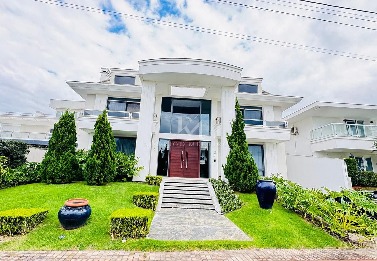 Casa 5 Suítes - Jurerê Internacional - Florianópolis-SC — foto 1
