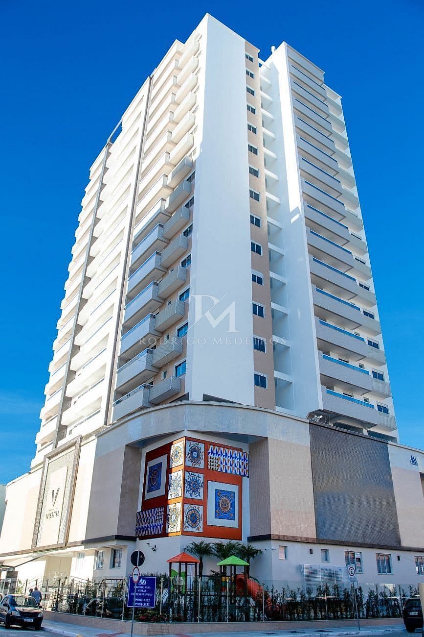 Apartamento de 2 suítes à venda no bairro Campinas, São José — foto 1