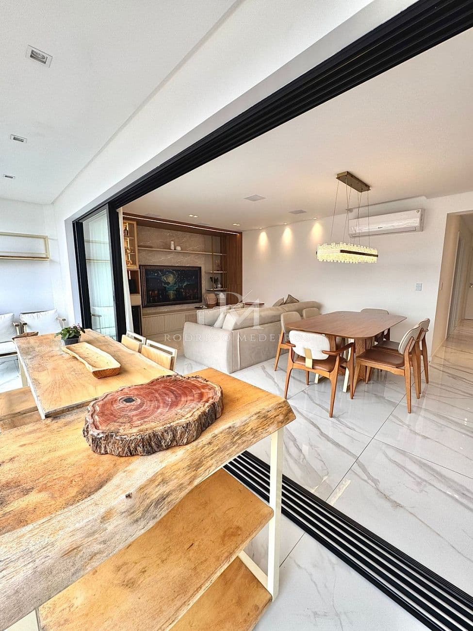 Apartamento 3 Dormitórios (1 Suíte) - Centro, Camboriú /SC — foto 1