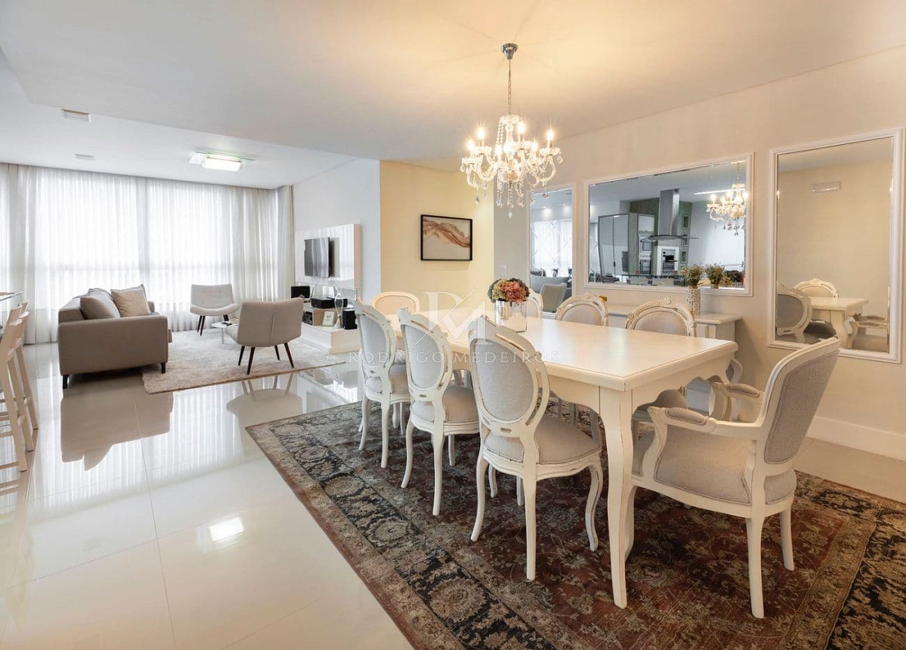 Apartamento 3 Suítes Decorado e Mobiliado - Centro, Balneário Camboriú/SC — foto 1