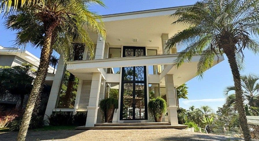 Casa de alto padrão com vista para o mar à venda no Cacupé, Florianópolis/SC — foto 1