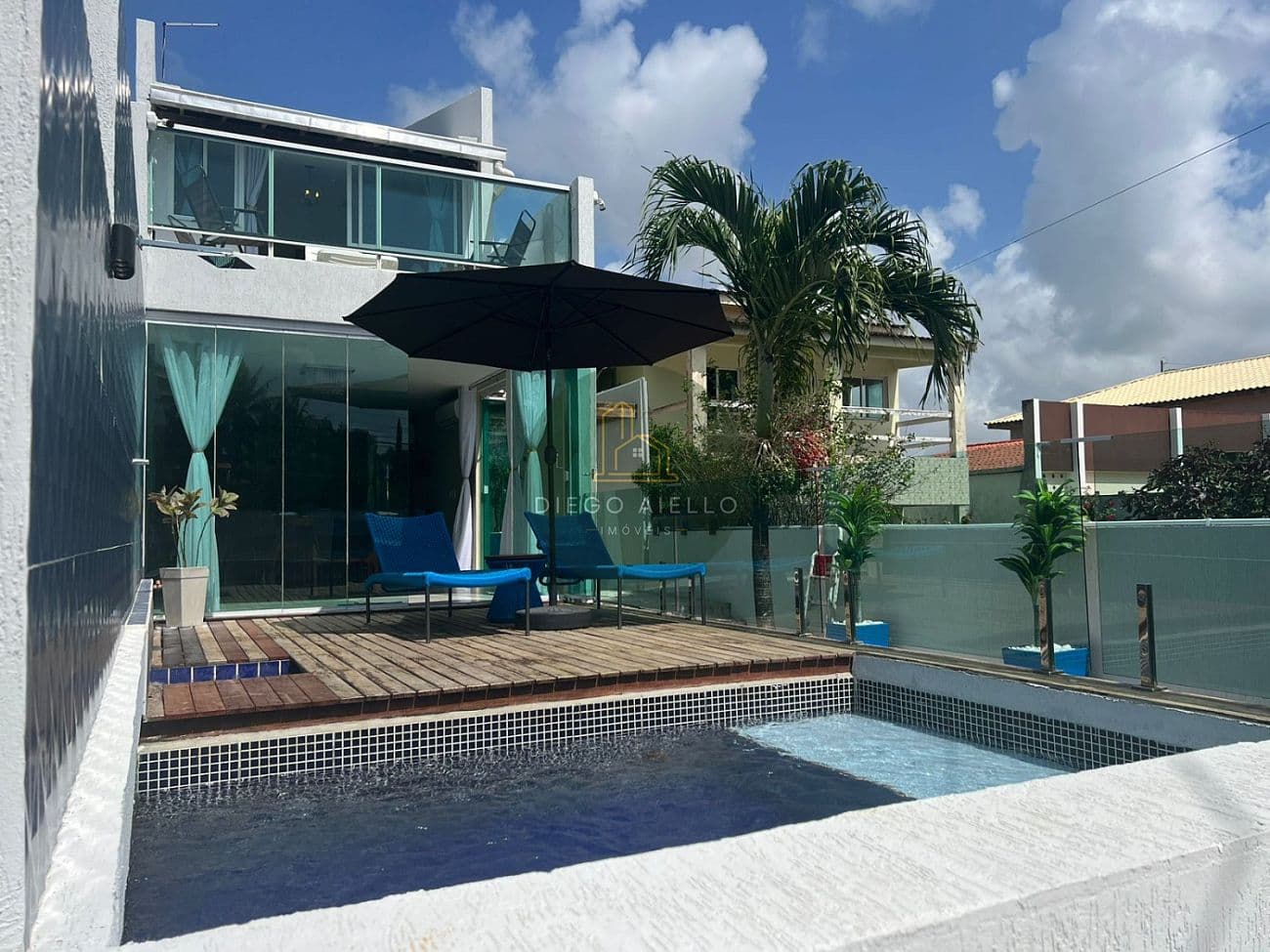 CASA DE LUXO Á VENDA. 150 METROS DO MAR!! R$.1.350.000,00 — foto 1